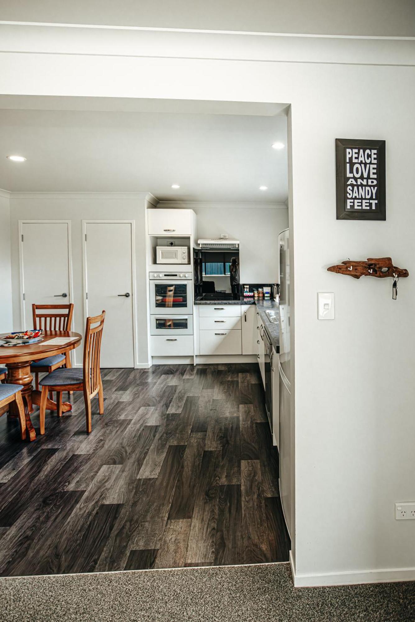 Sunrise Accommodation 와카타네 외부 사진